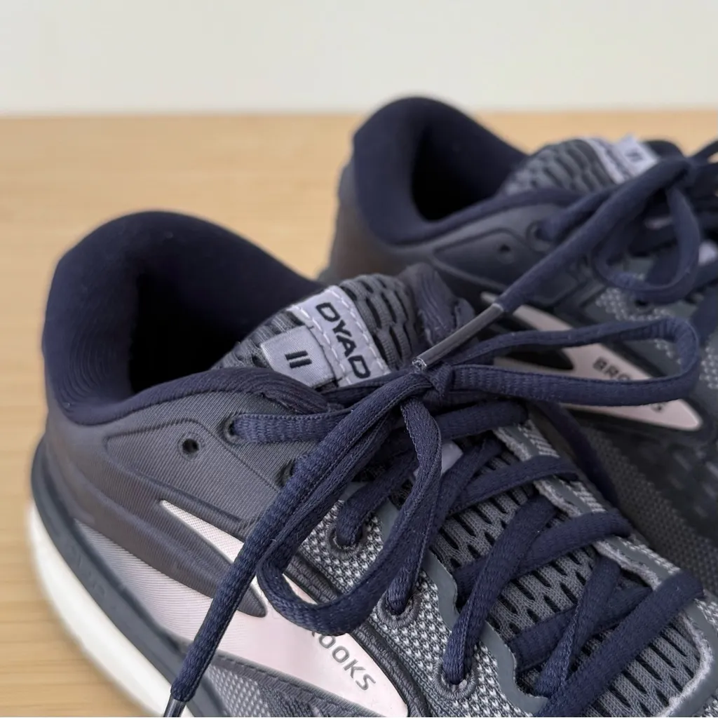 Brooks Dyad 11 Road Running Shoes Grey Size 6.5 Wide - Image 5