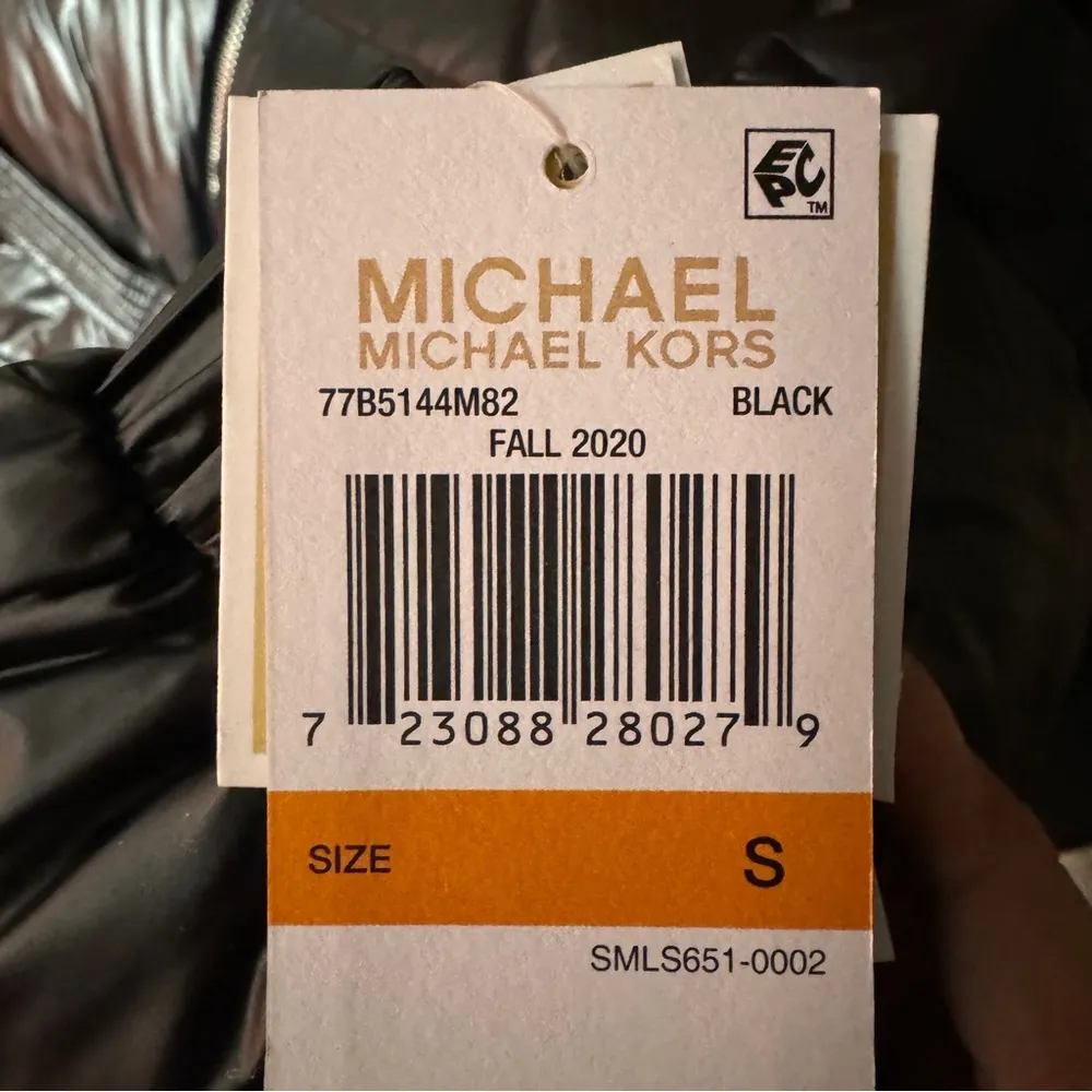 Michael Kors puffer jacket for women with belt - Image 5