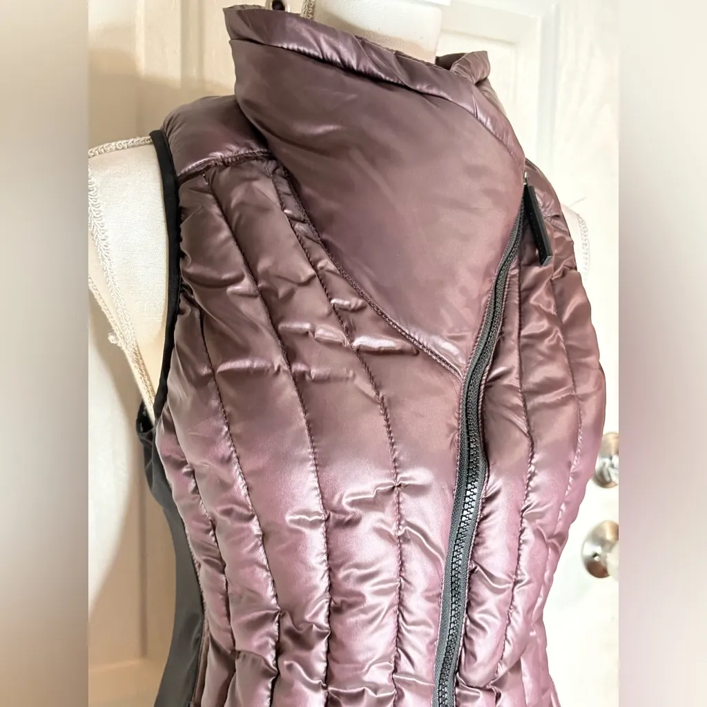 Calvin Klein Performance Puffer Vest with Security Pocket size Small - Image 2