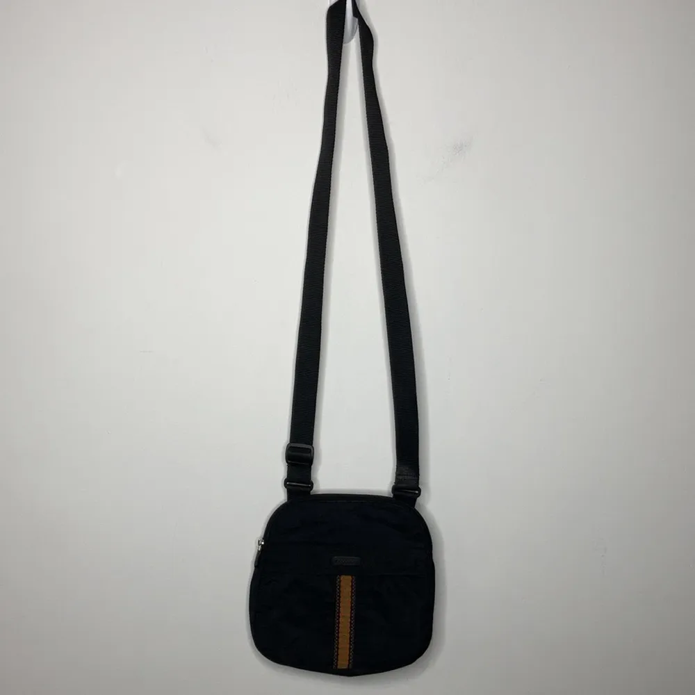 Baggallini black crossbody bag small/mid size‎ - Image 2