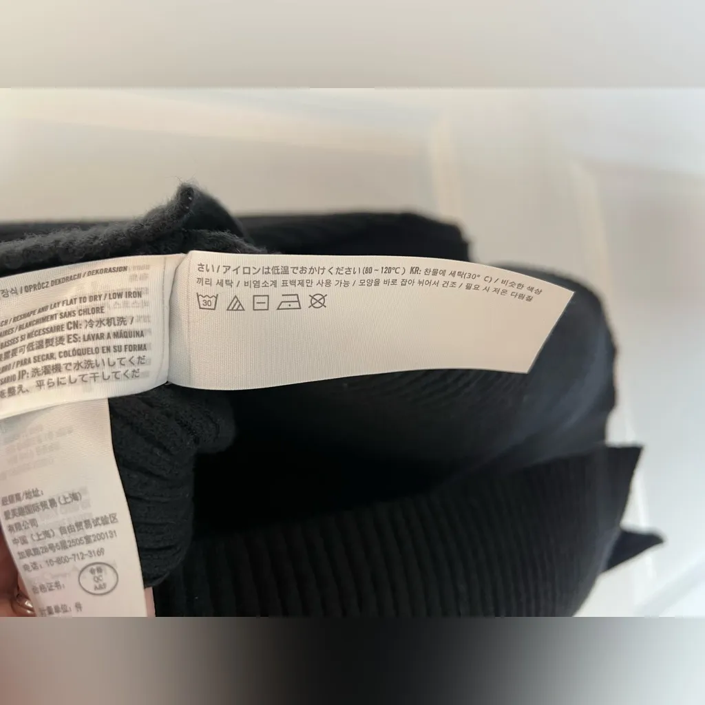 New Abercrombie & Fitch Black Ribbed Crew Neck Sweater - Image 5