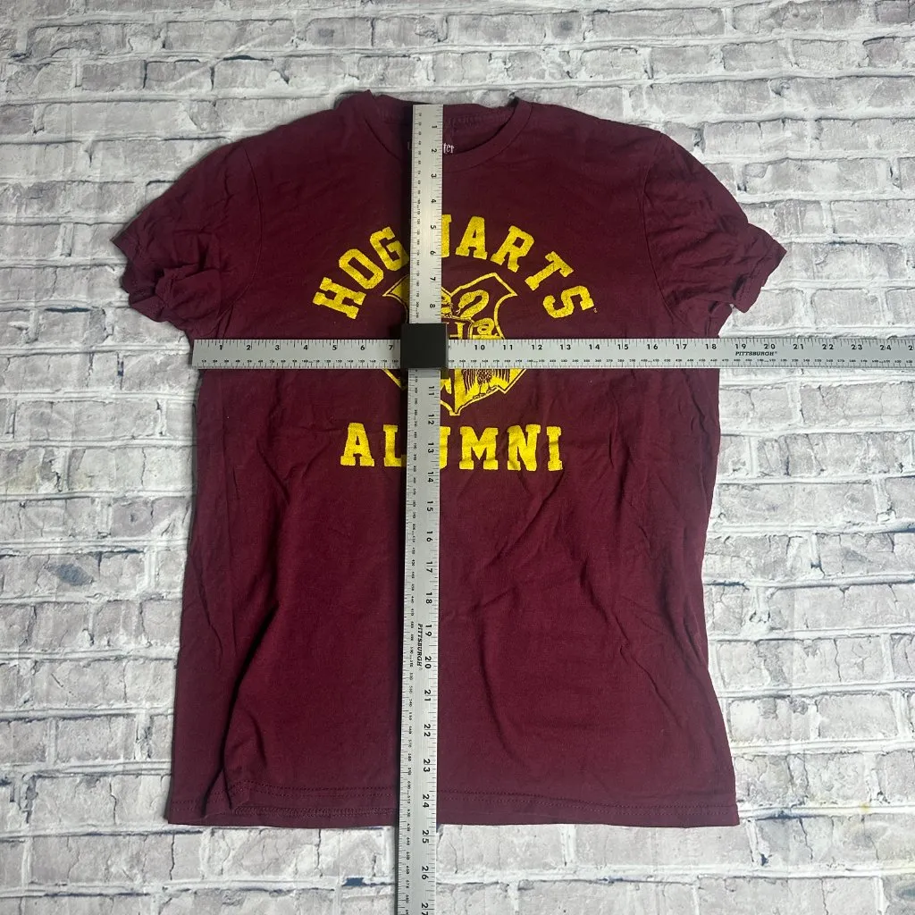 EUC Wizarding World of Harry Potter Hogwarts Alumni T - Image 7