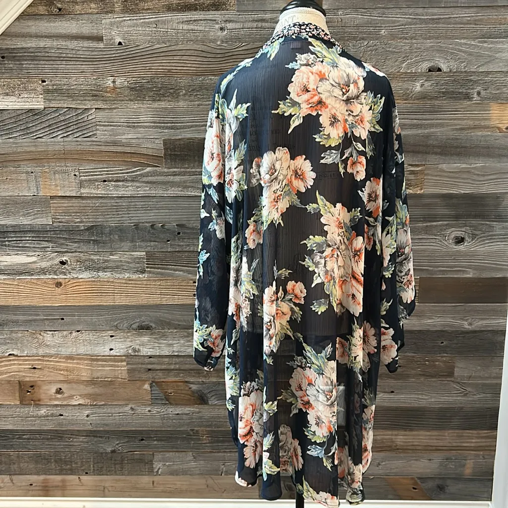 Band of Gypsies Floral Semi Sheer Kimono Cardigan Size M/L - Image 5