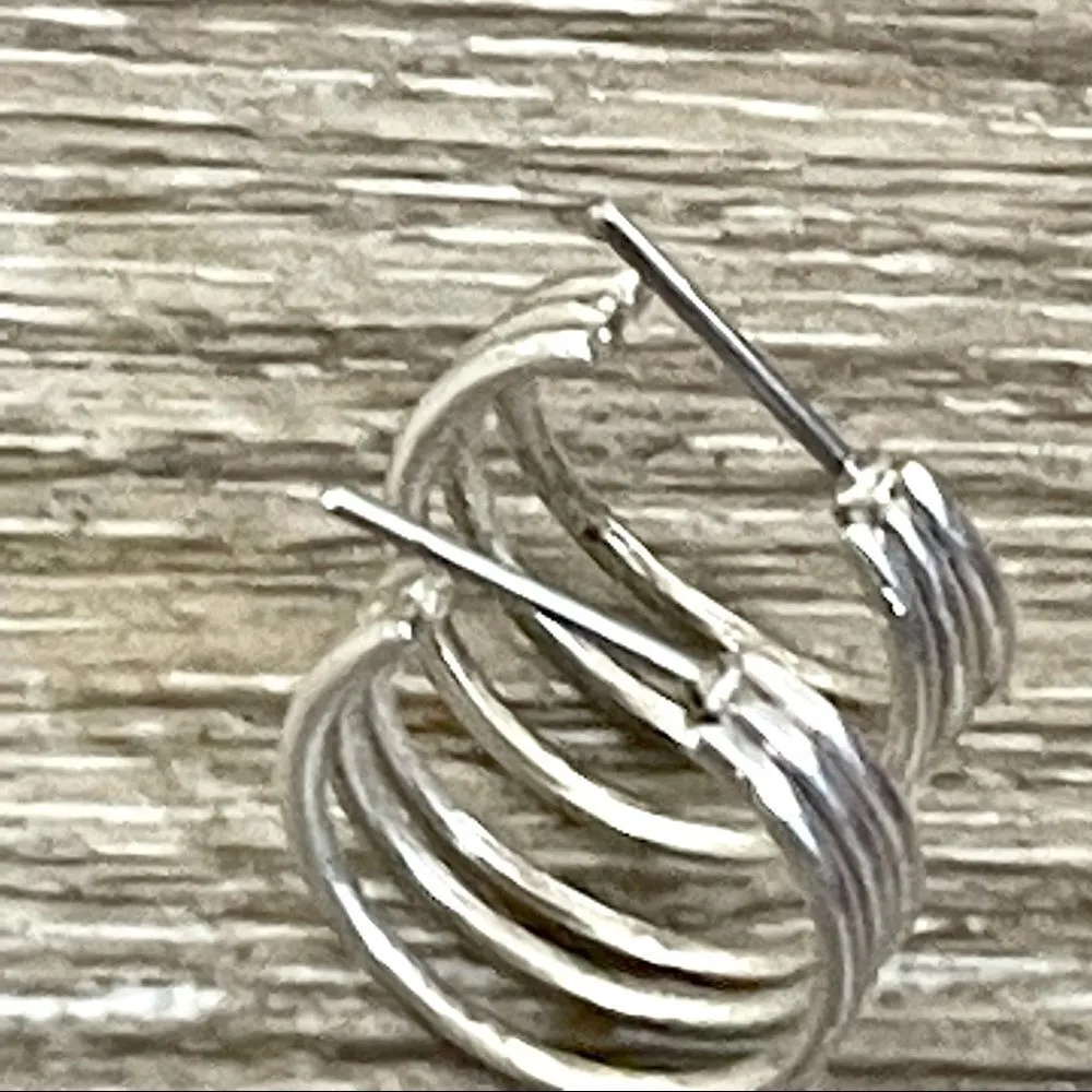 Silver tone 3 line hoops - Image 6