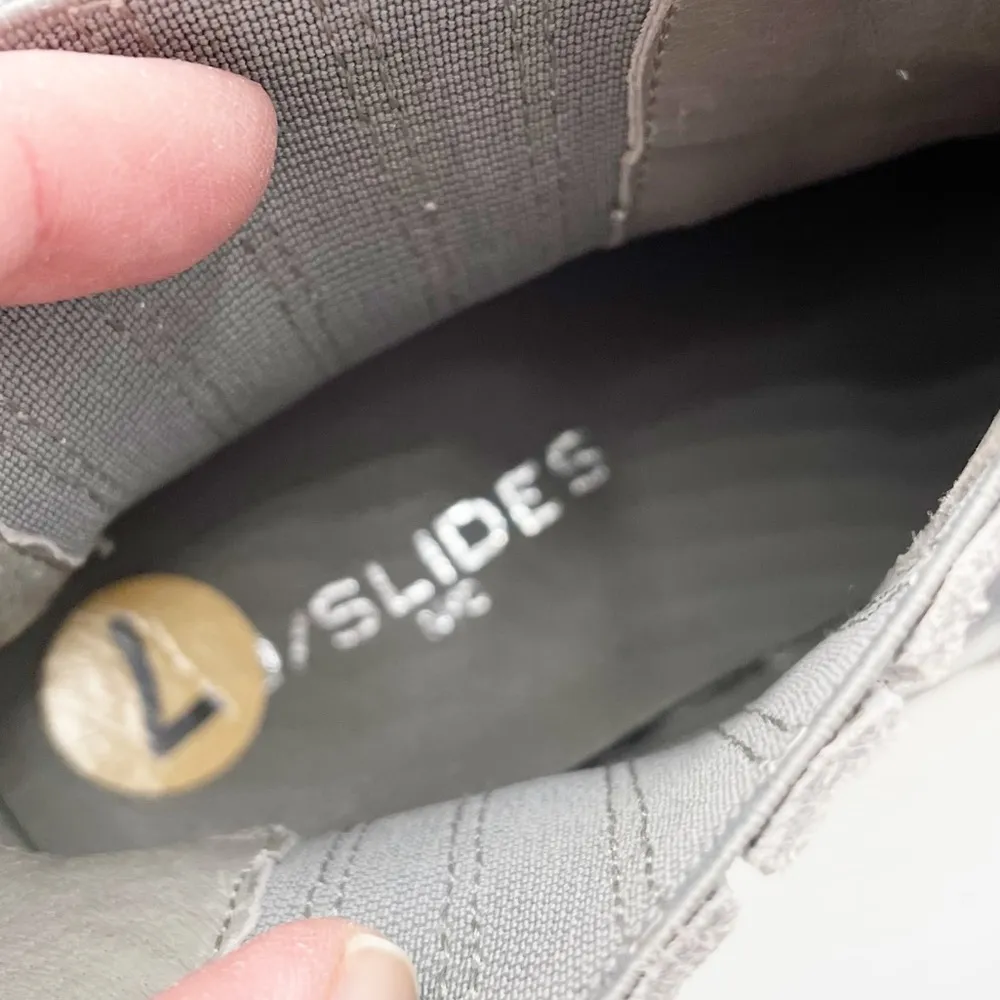 J/Slides Women's Gray Camo Hypo Suede Hi-Top Sneakers Size 7 - Image 10