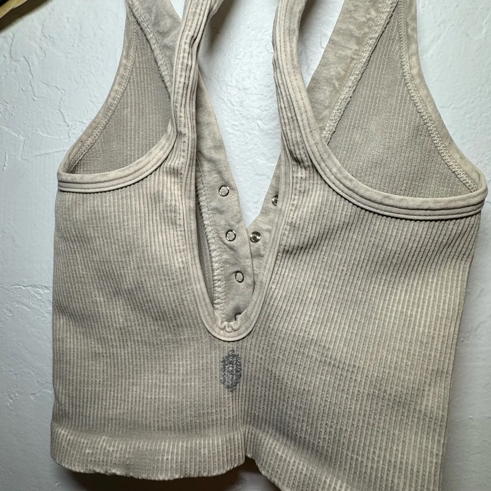 FREE PEOPLE BEIGE MINERAL WASH RIBBED TANK TOP XS/S WORN ONCE LIKE NEW - Image 4
