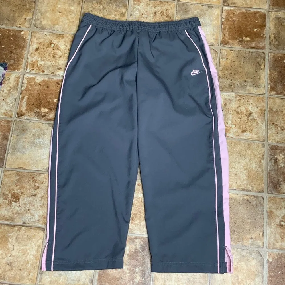 Nike Athletic Gray & Pink Capris With Pockets M - Image 2