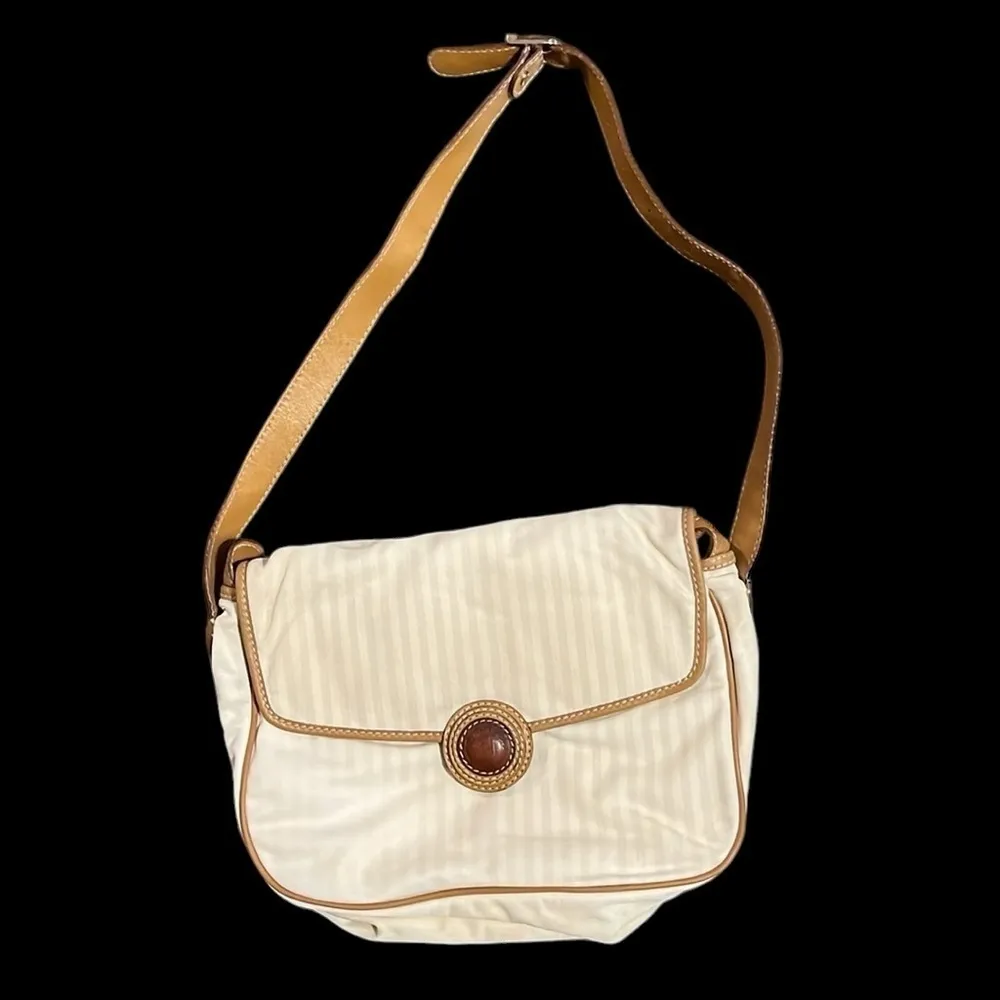 Fendi Vintage Crossbody Bag comes with 2 independent COAs. - Image 2