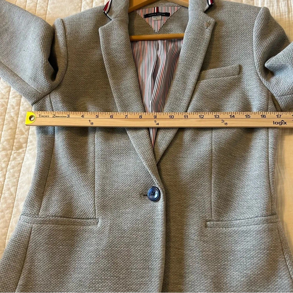 Tommy Hilfiger Textured Gray Ribbon Trim Blazer. Size 4. - Image 11