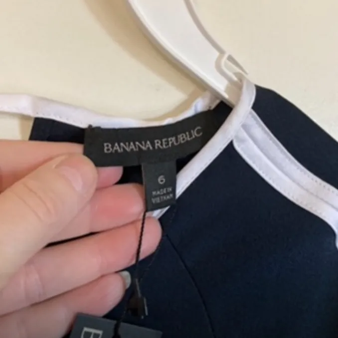 Banana Republic New Navy Blue Dress with White Accent Short Sleeve Mini Dress - Image 6