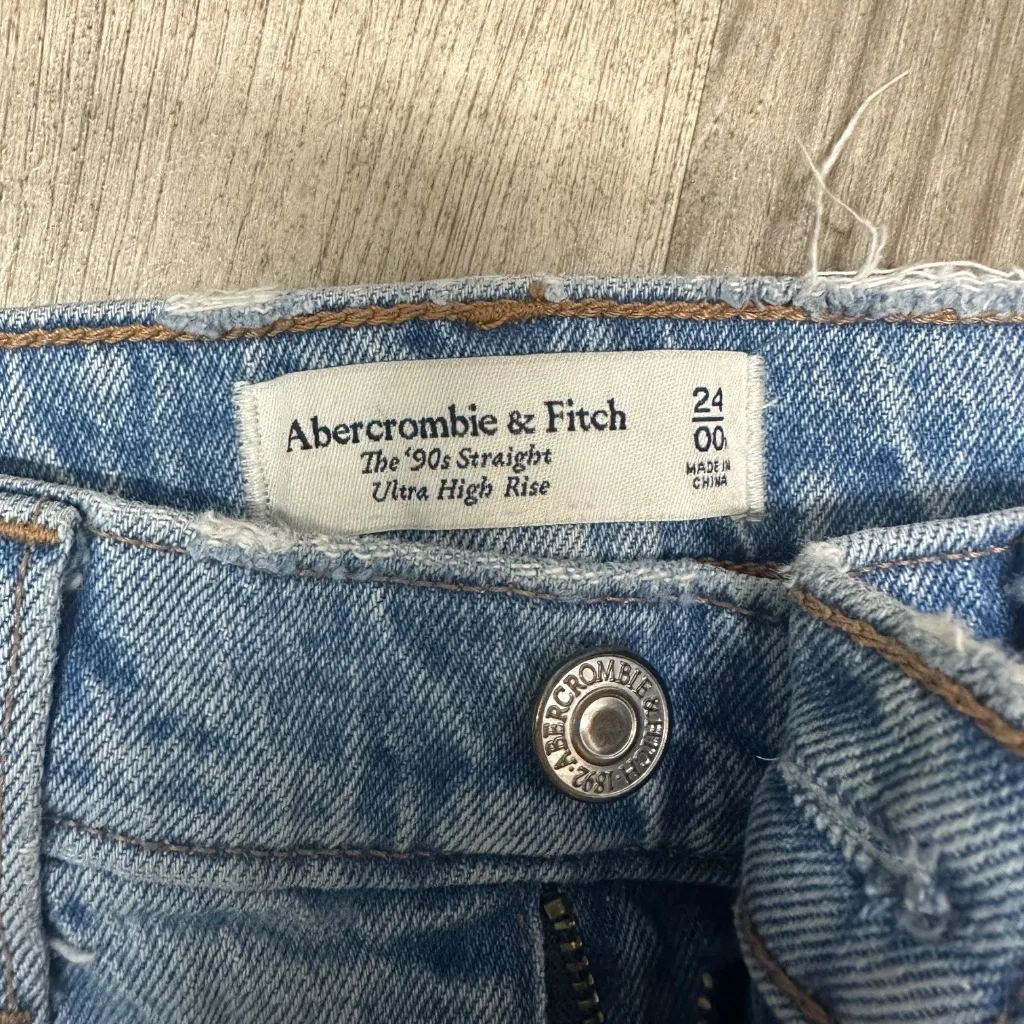 Abercrombie 90s Straight Ultra High Rise Size 24" - Image 5