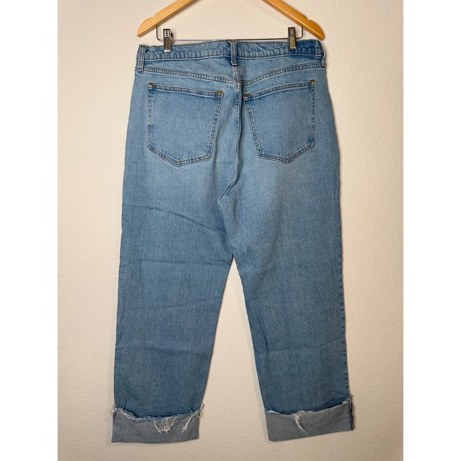 Abercrombie The 90s relaxed Jean High Rise Light Blue Cuffed - Image 5