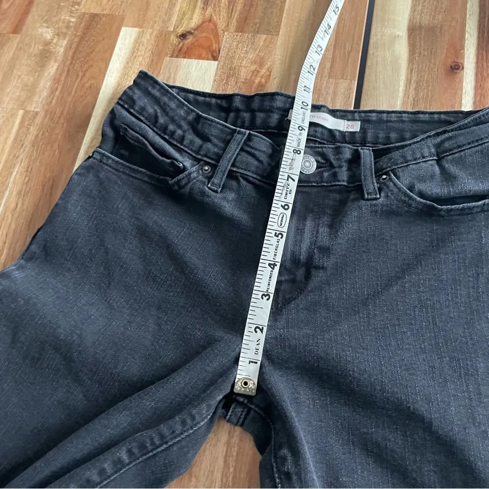 Levi’s Jeans 711 Skinny Black Wash Size 28 - Image 6