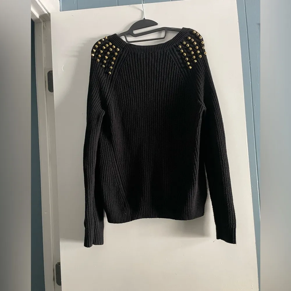 EXPRESS  BLACK SWEATER WITH GOLD DECORATIVE STUDS ON THE SHOULDERS - Image 4