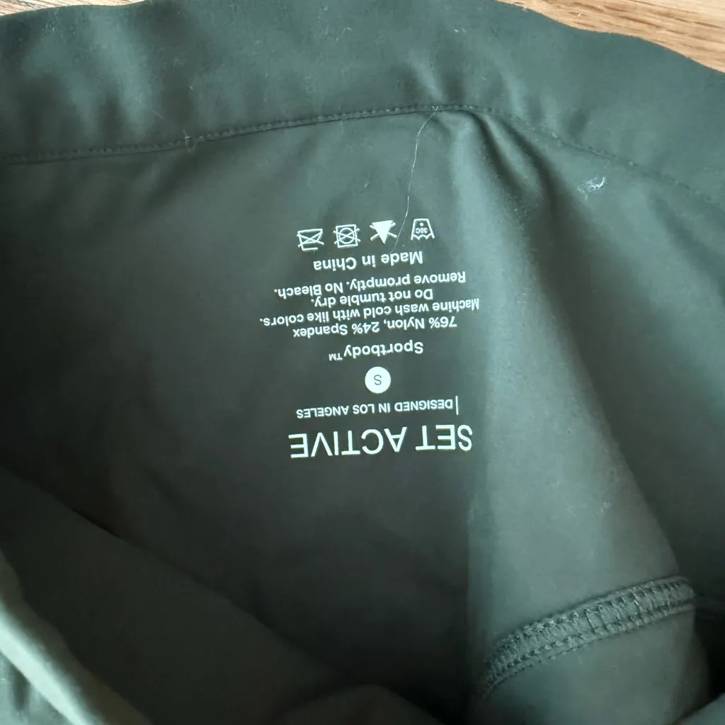 Set Active Women's Green Crop Top - Image 4