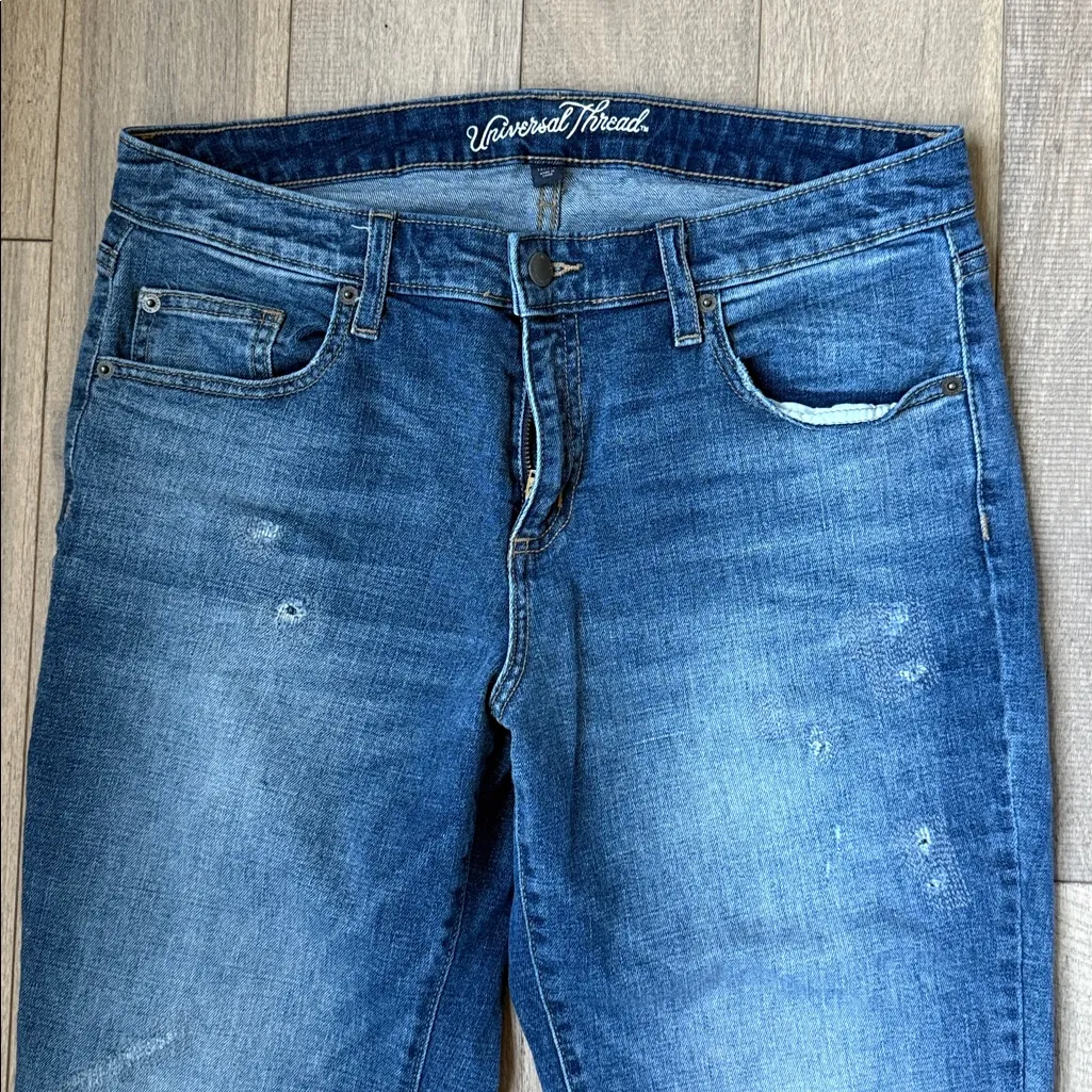 Universal Threads Universal Thread Mid Rise Boyfriend Crop Jeans - Image 2