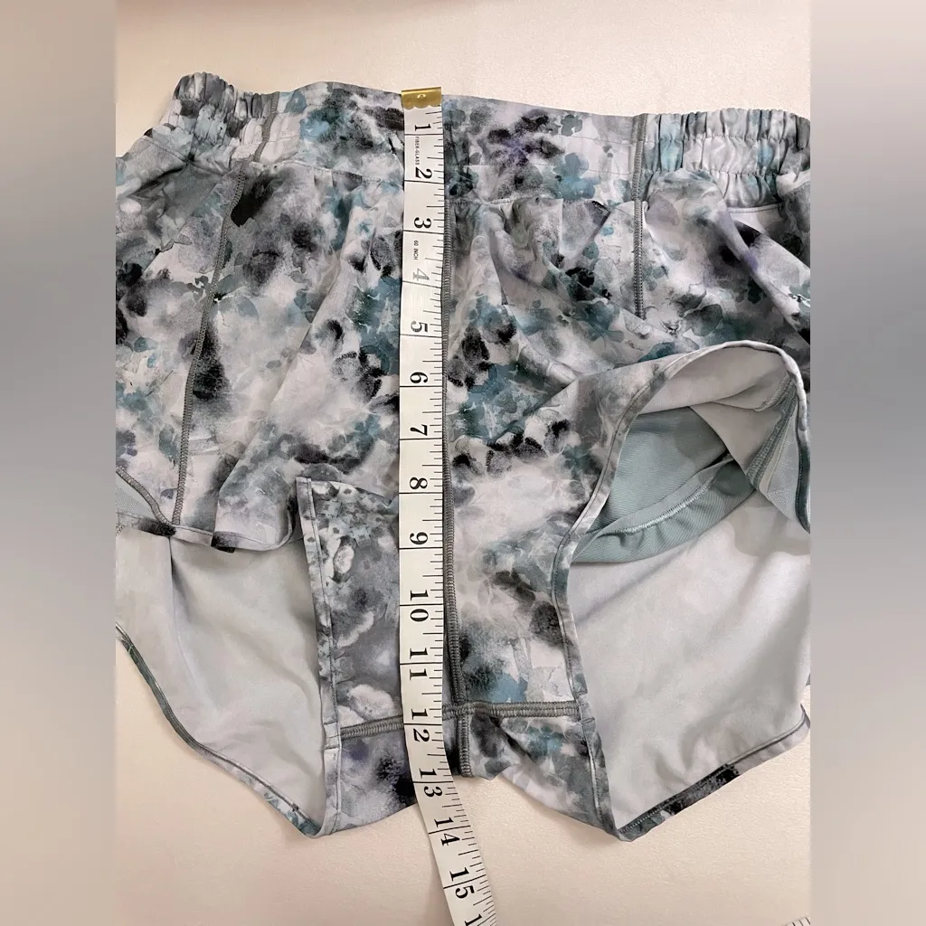 Lululemon Hotty Hot Low Rise 2.5” Shorts Kaleidofloral Multi Color Blue Size 10 - Image 13
