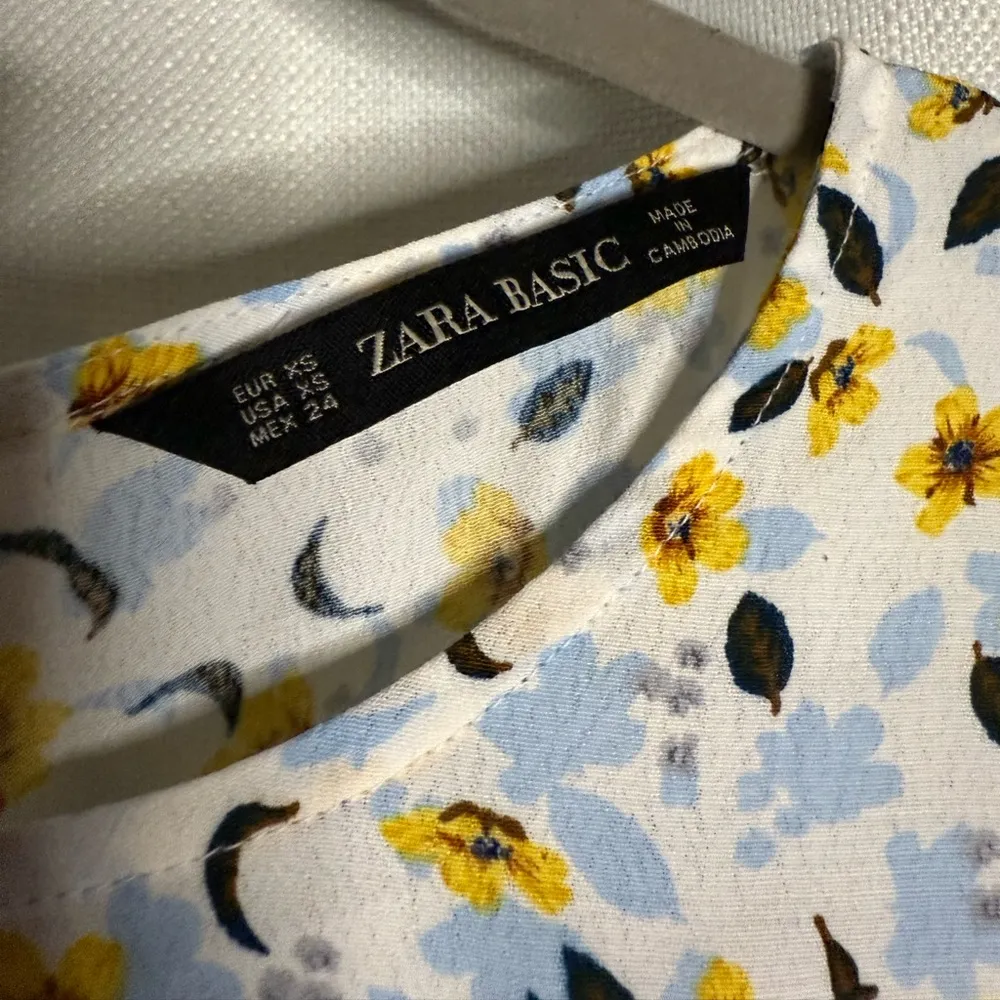 Zara White Black Lace Inset Blue and Yellow Floral Tank Top Blouse XS - Image 5