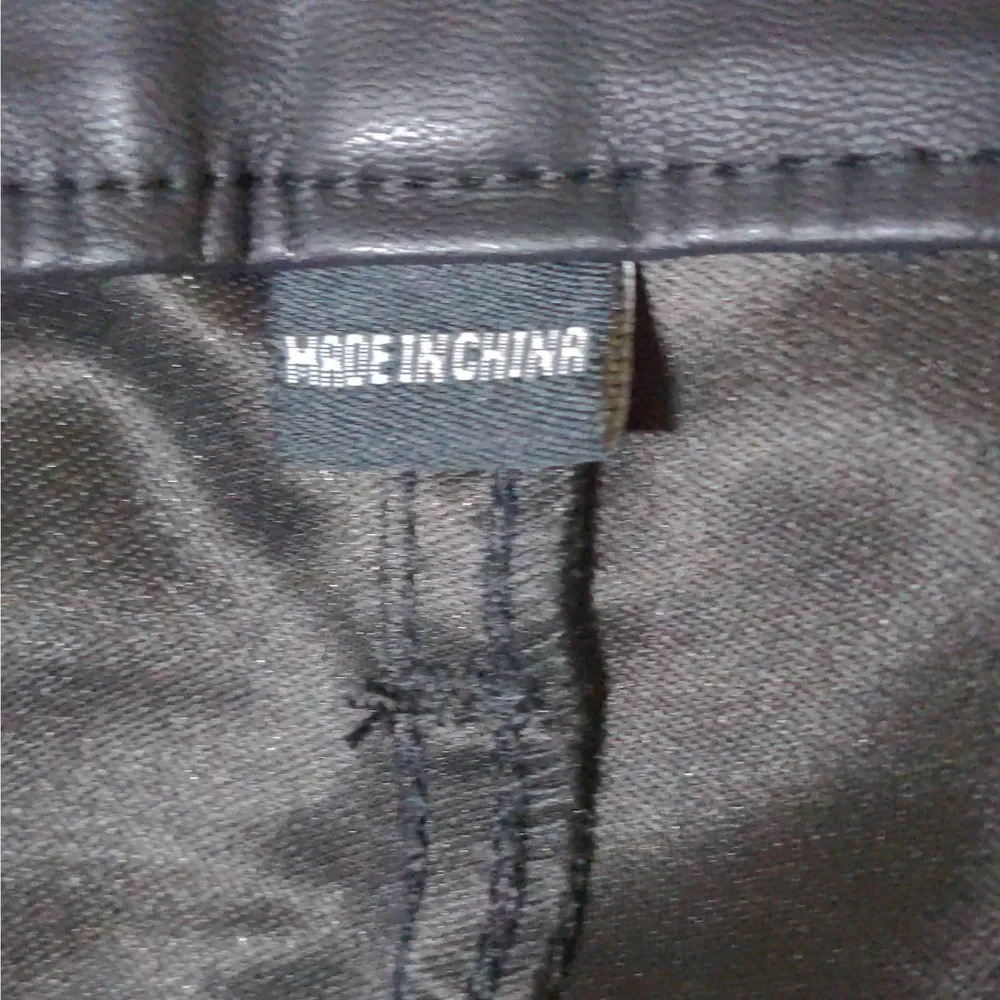 Blank NYC Vegan Leather Skinny Ankle Zip Moto Pants in Black - Size 32 - NWT - Image 14