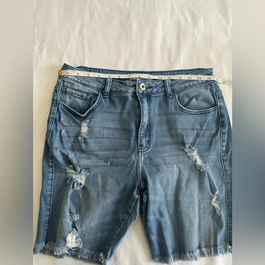 Encore Jeans Distress Shorts‎ size Large - Image 4
