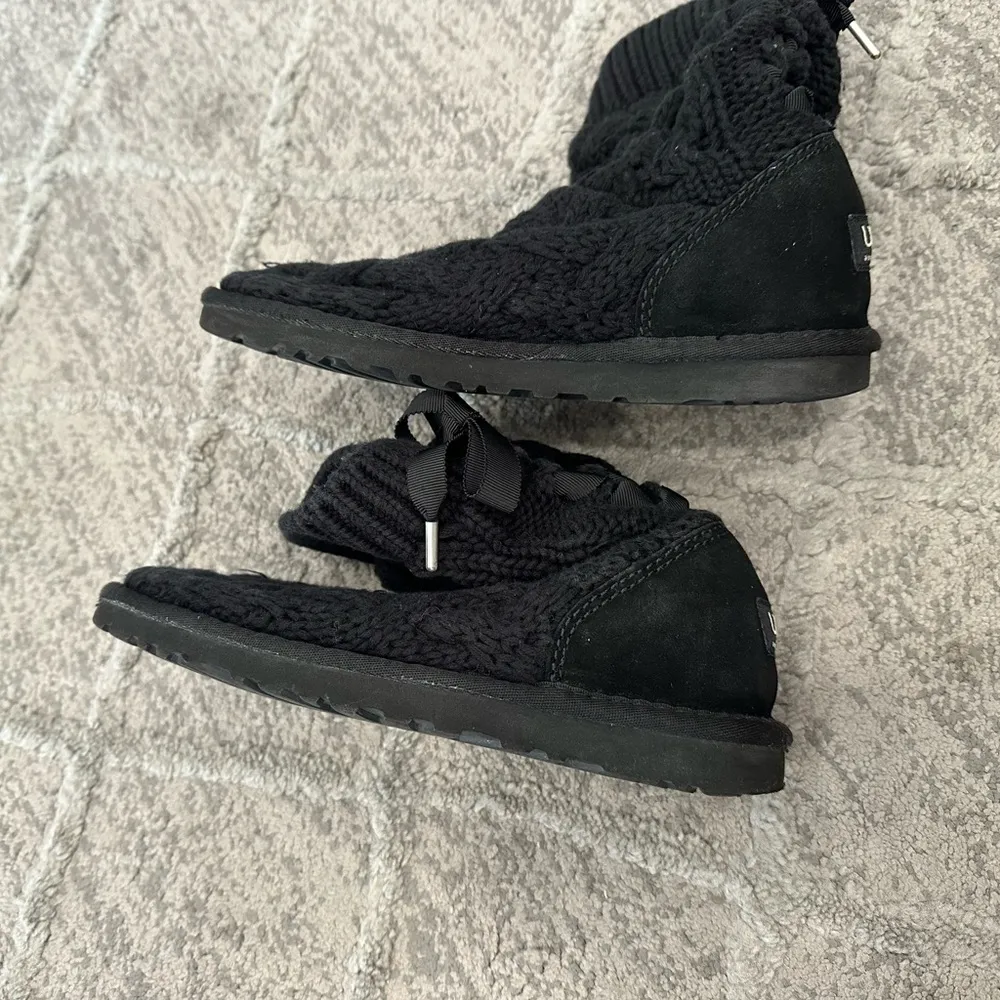 UGG AUSTRALIA - Isla Knit Sweater Bow Boots - Image 8