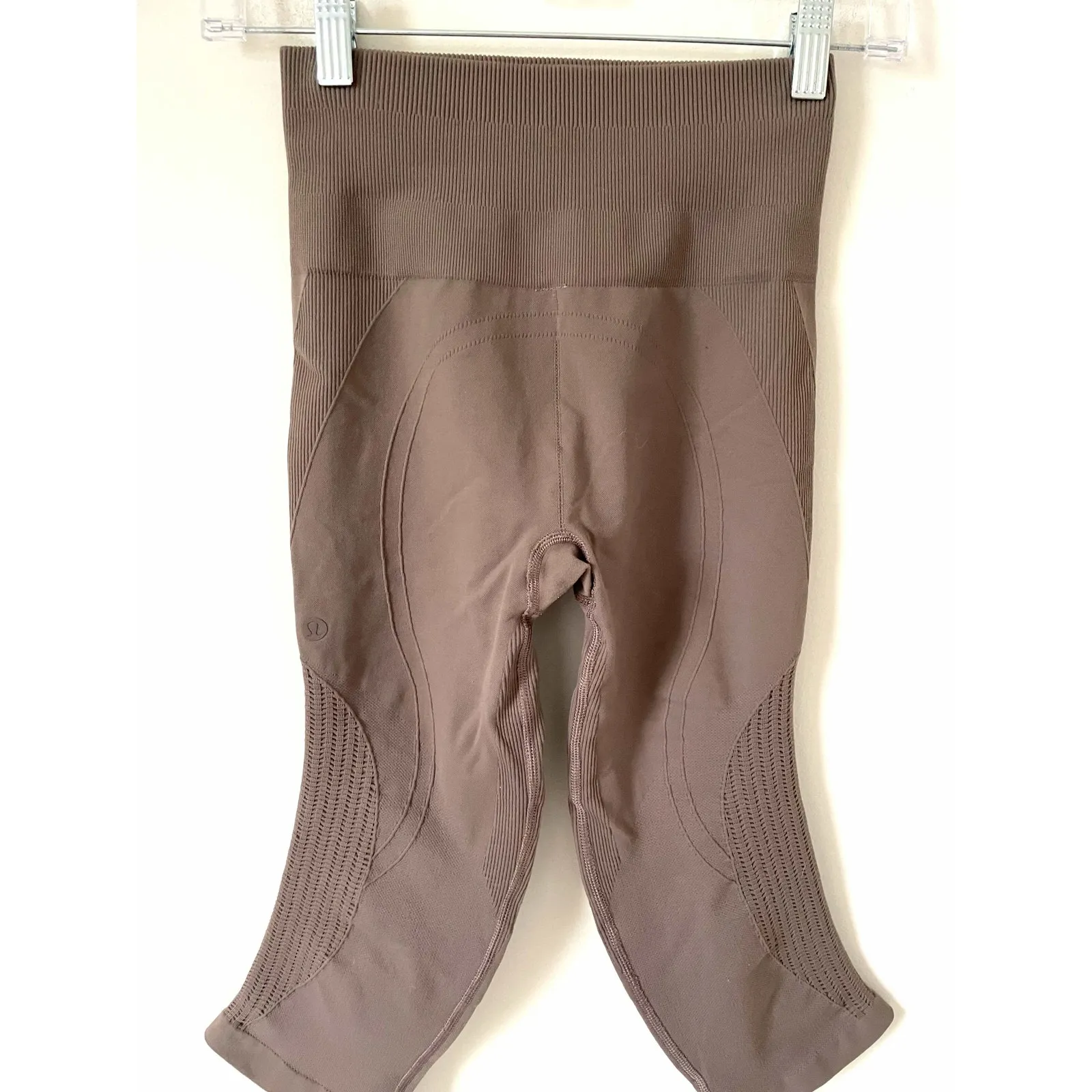 Lululemon Athletica Seamless Capri Leggings Brown Eggplant Size XS - Image 4