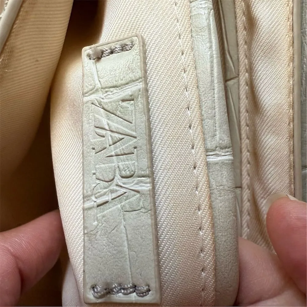 Zara Women's Off White Croc Embossed Baguette Shoulder Bag - Image 8