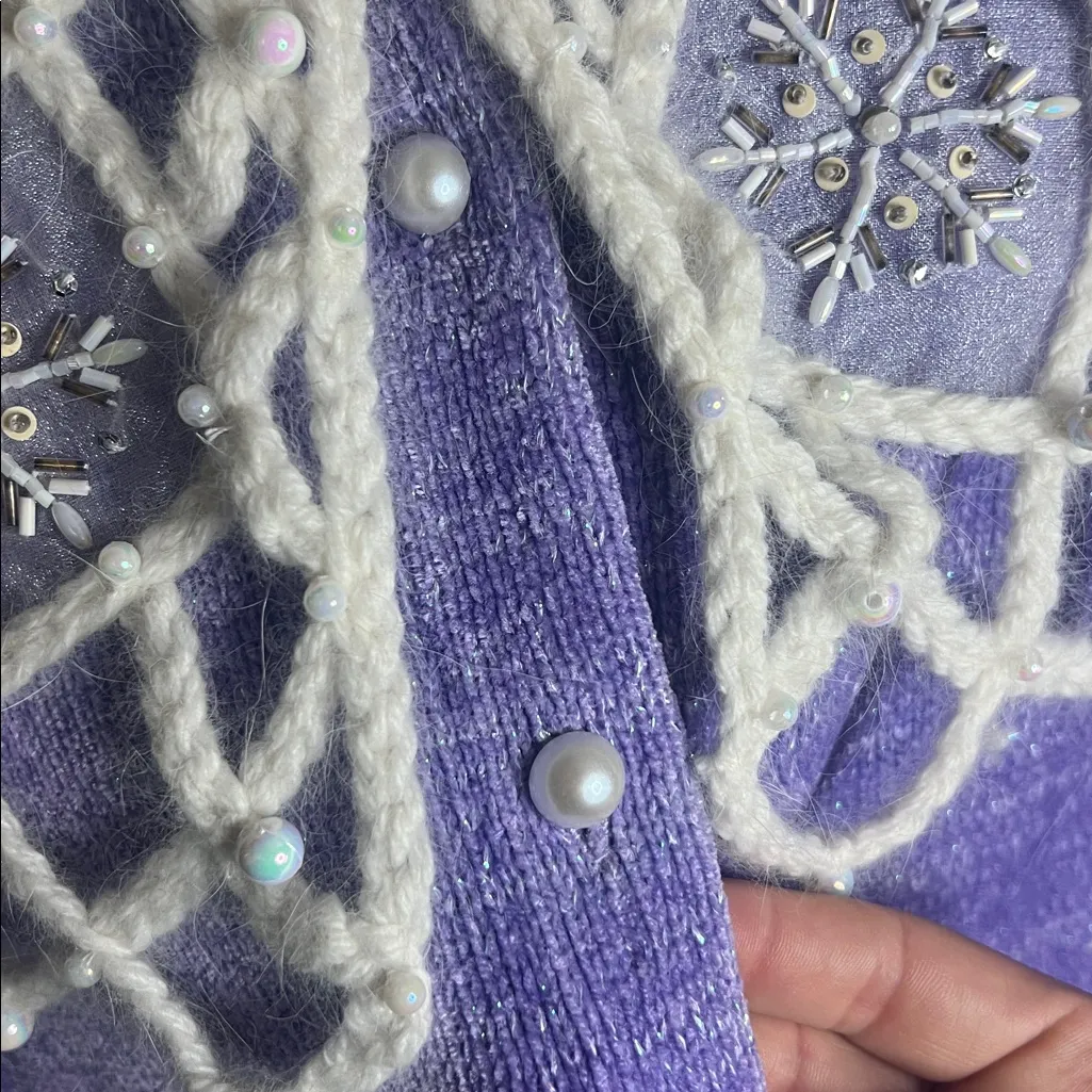 Vintage Holiday Crochet Knit Sweater Philip Jane Gordon Collar Pearl Snowflake Purple Size M - Image 5