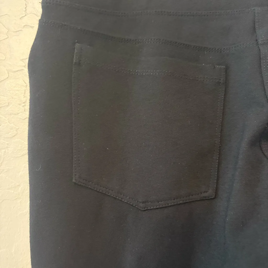 FIG metro black leggings with pockets size small - Image 13