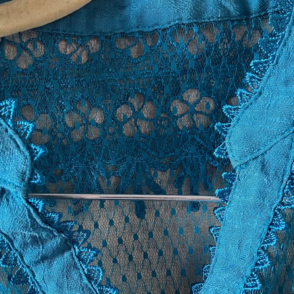 Sweet Wanderer Turquoise Lace Blouse small - Image 9