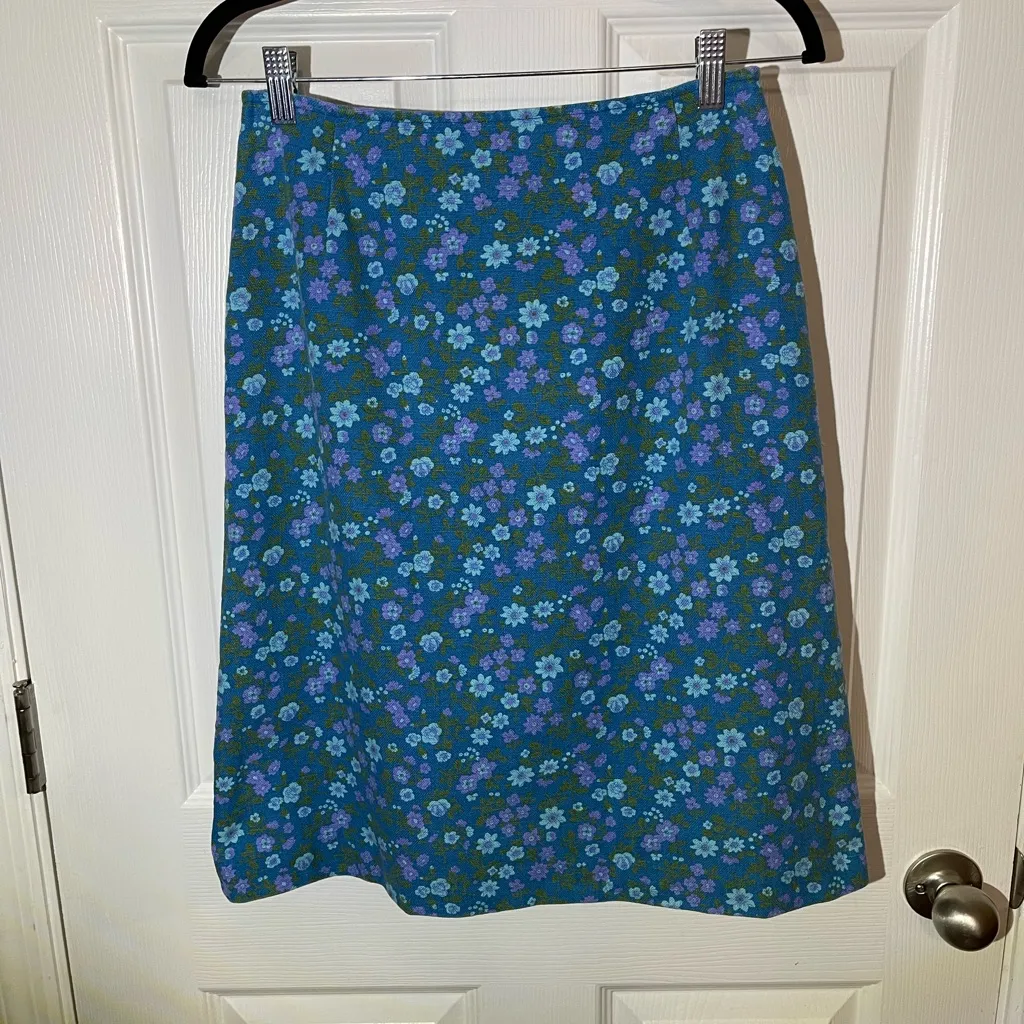 Vintage Handmade Denim Floral Blue and Purple Women's Skirt Approx Sz 6-8 - Image 4