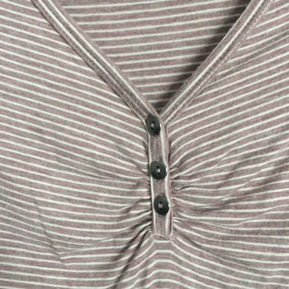 American Eagle • Soft and Sexy Mauve Striped V-Neck Shirt Size Small - Image 3