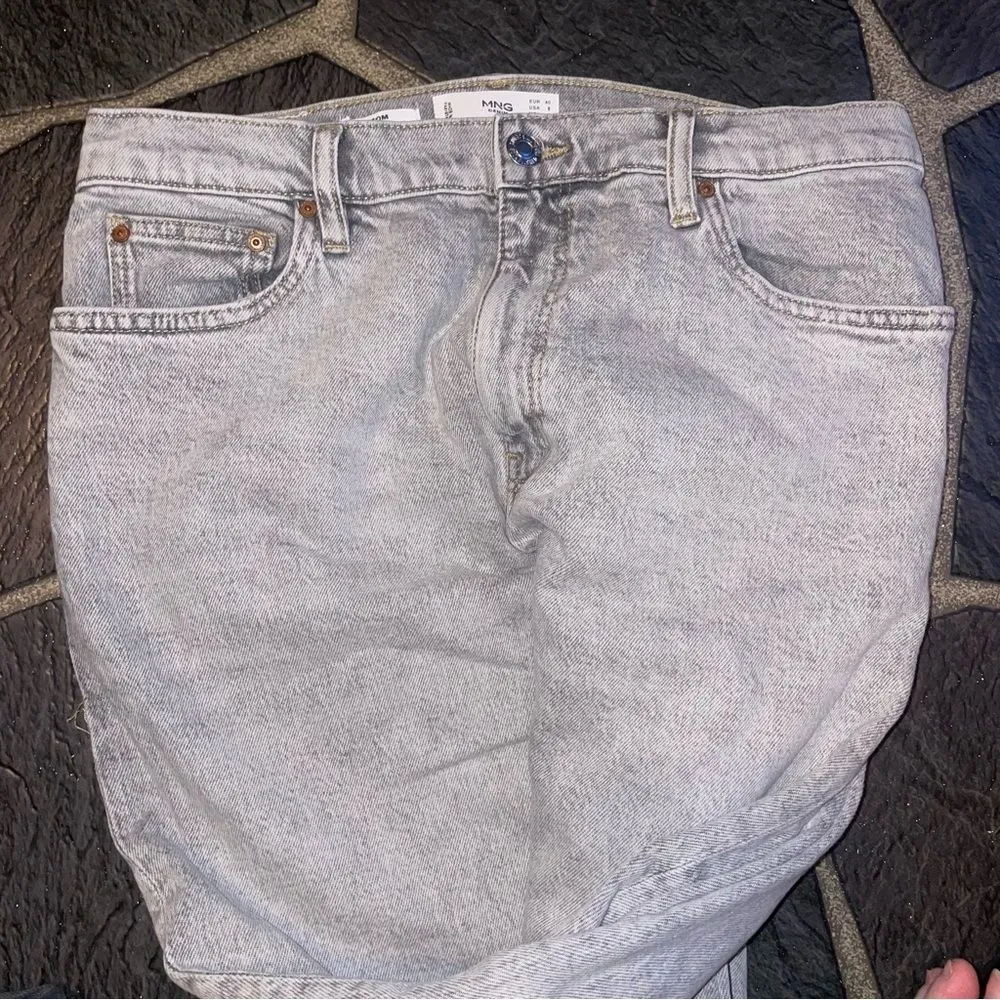Mango Denim Light Gray Wash Mom Jean Size 8 - Image 3