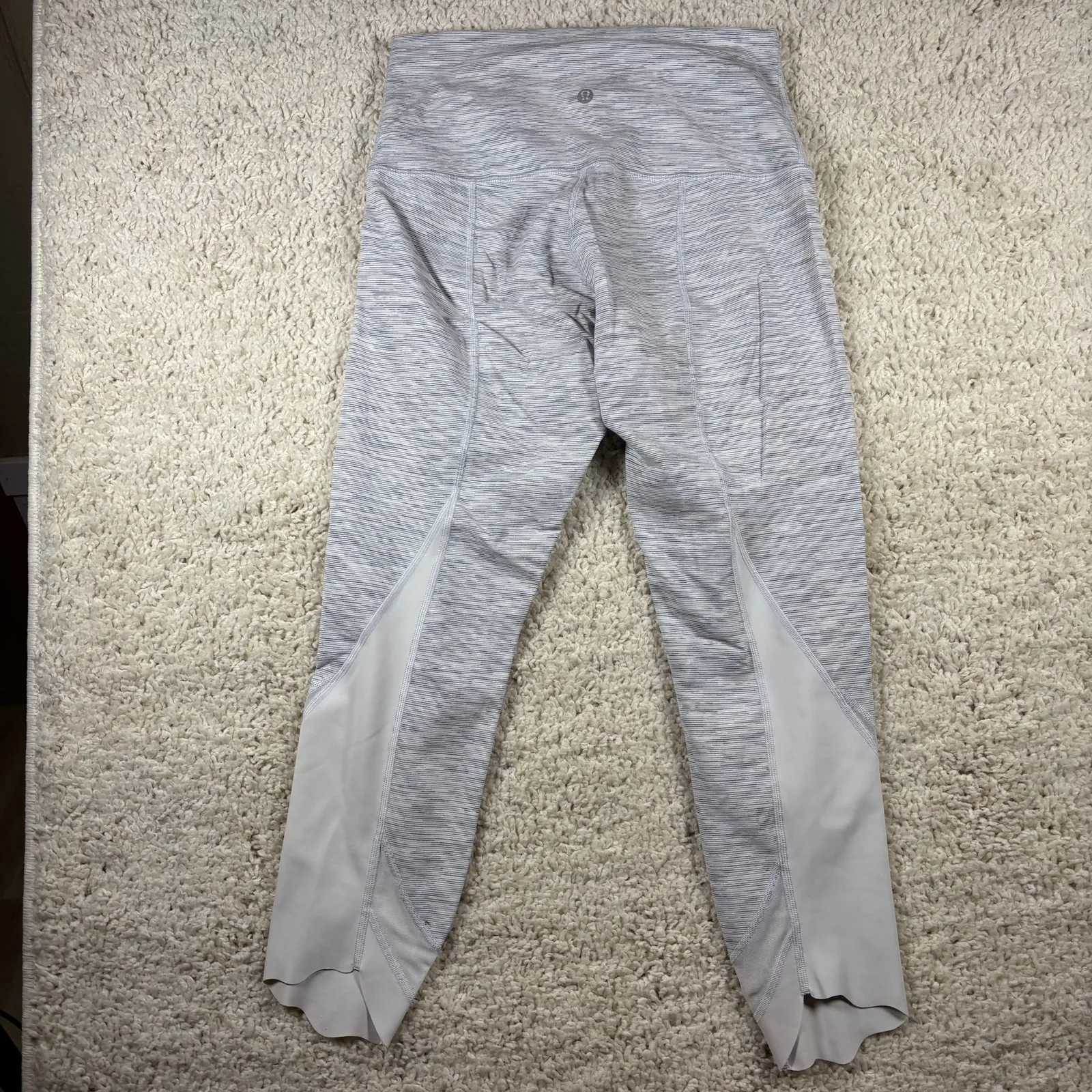 Lululemon Align High Rise Pant Light Gray Heathered Mesh Panel Cropped Size 8 - Image 8