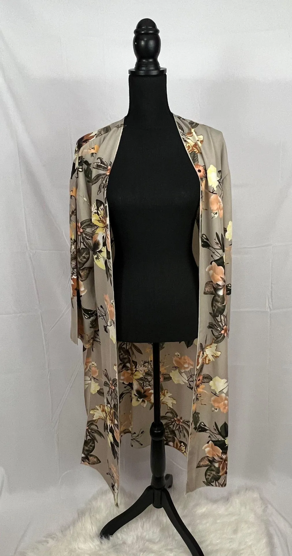 Taupe/Beige Cardigan Tan Size M - Image 2