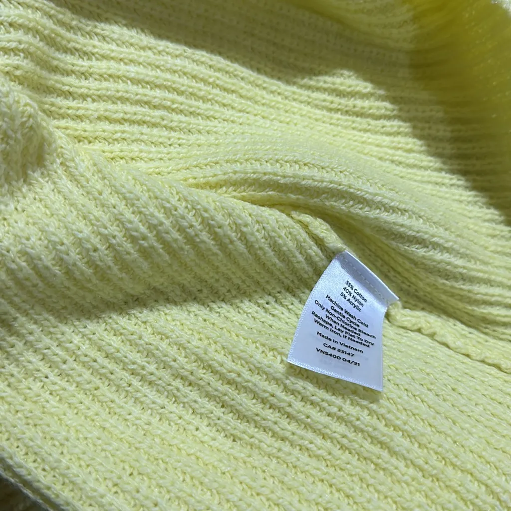 NWT TALBOTS V-NECK PULLOVER - TIPPED COLOR  YELLOW CHIFFON - Image 5
