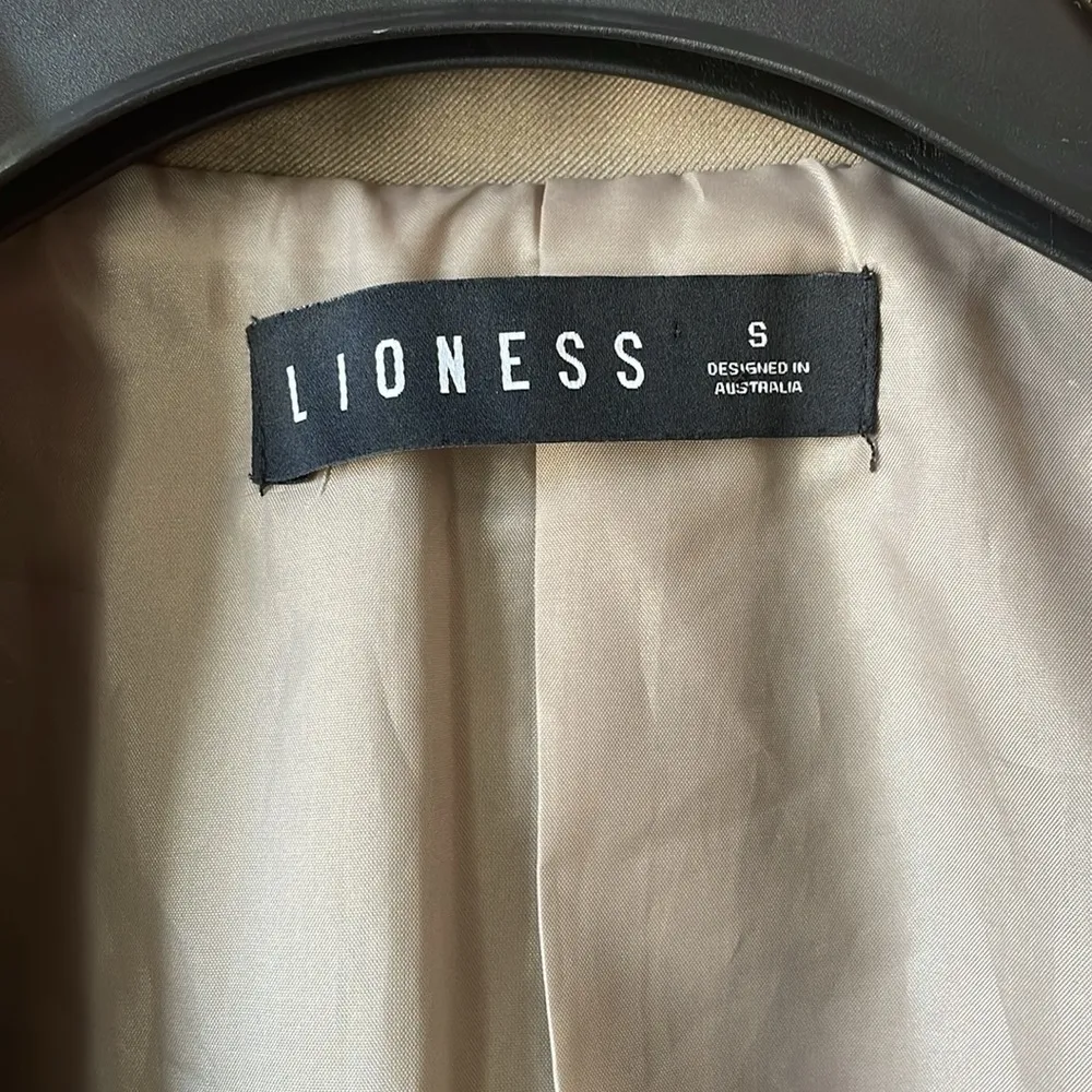 Oversized Tan Lioness Blazer - Image 2