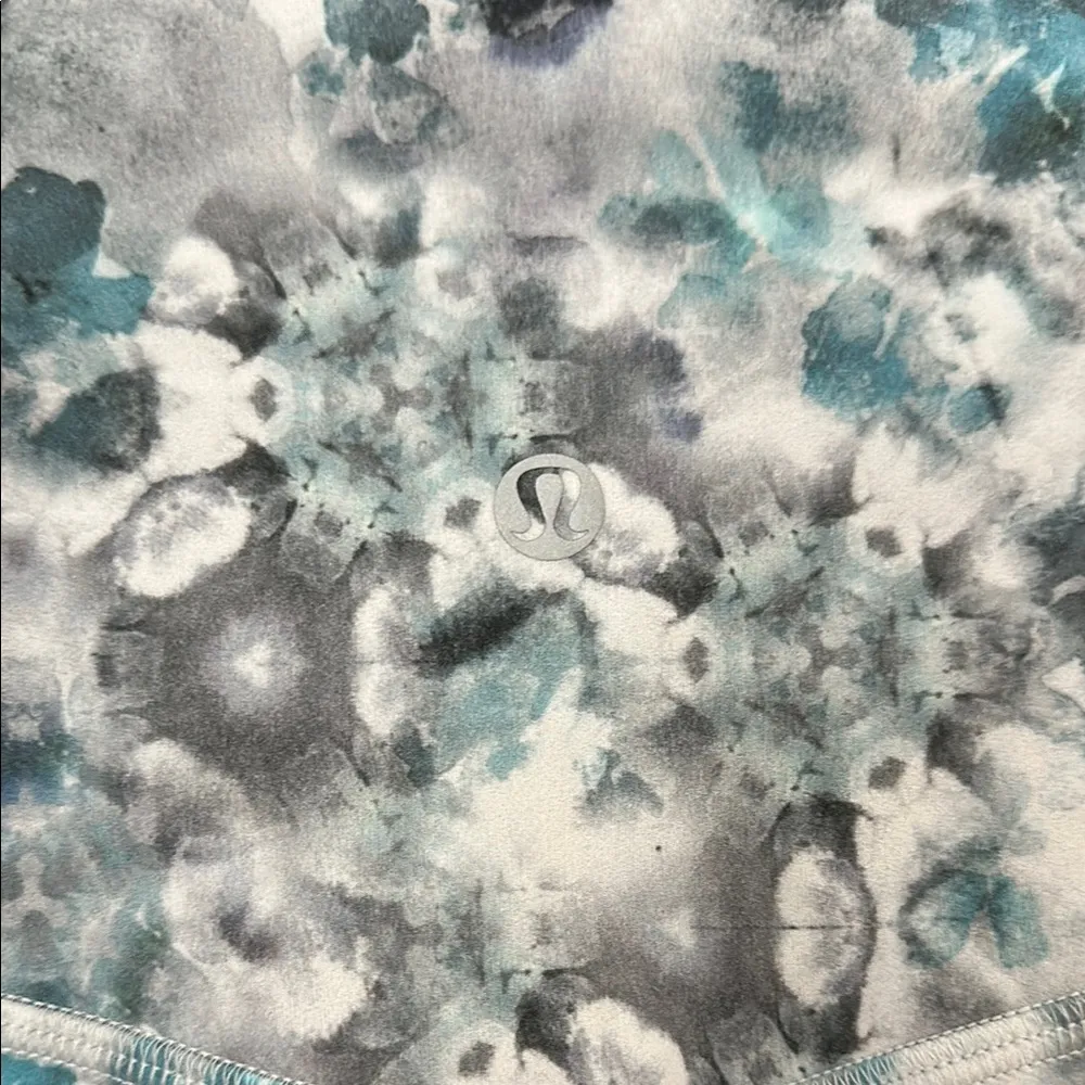 Lululemon Athletica Gray and Blue watercolor align Bike Shorts - Image 3