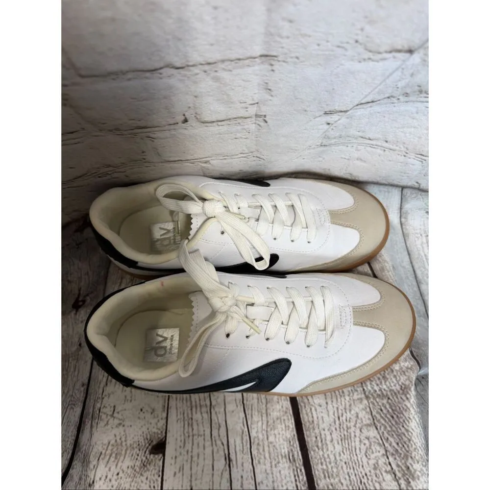 Dolce Vita sneakers woman’s size 9 White - Image 3