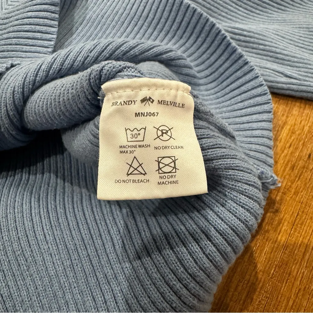 Brandy Melville Ribbed Blue Crop Sweater Top - Image 5