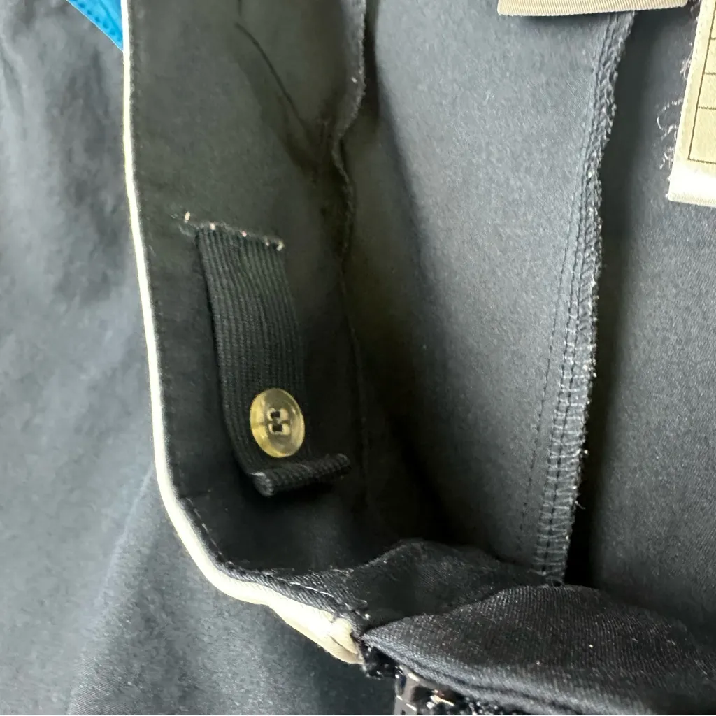 Women’s Vintage Nike Navy Capris with Blue Stripe - Image 9