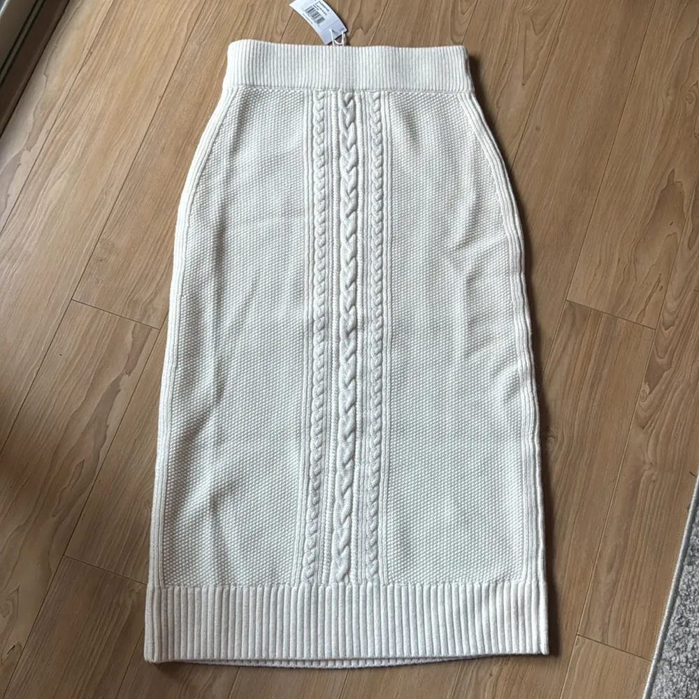 KNITTED SKIRT - Image 4