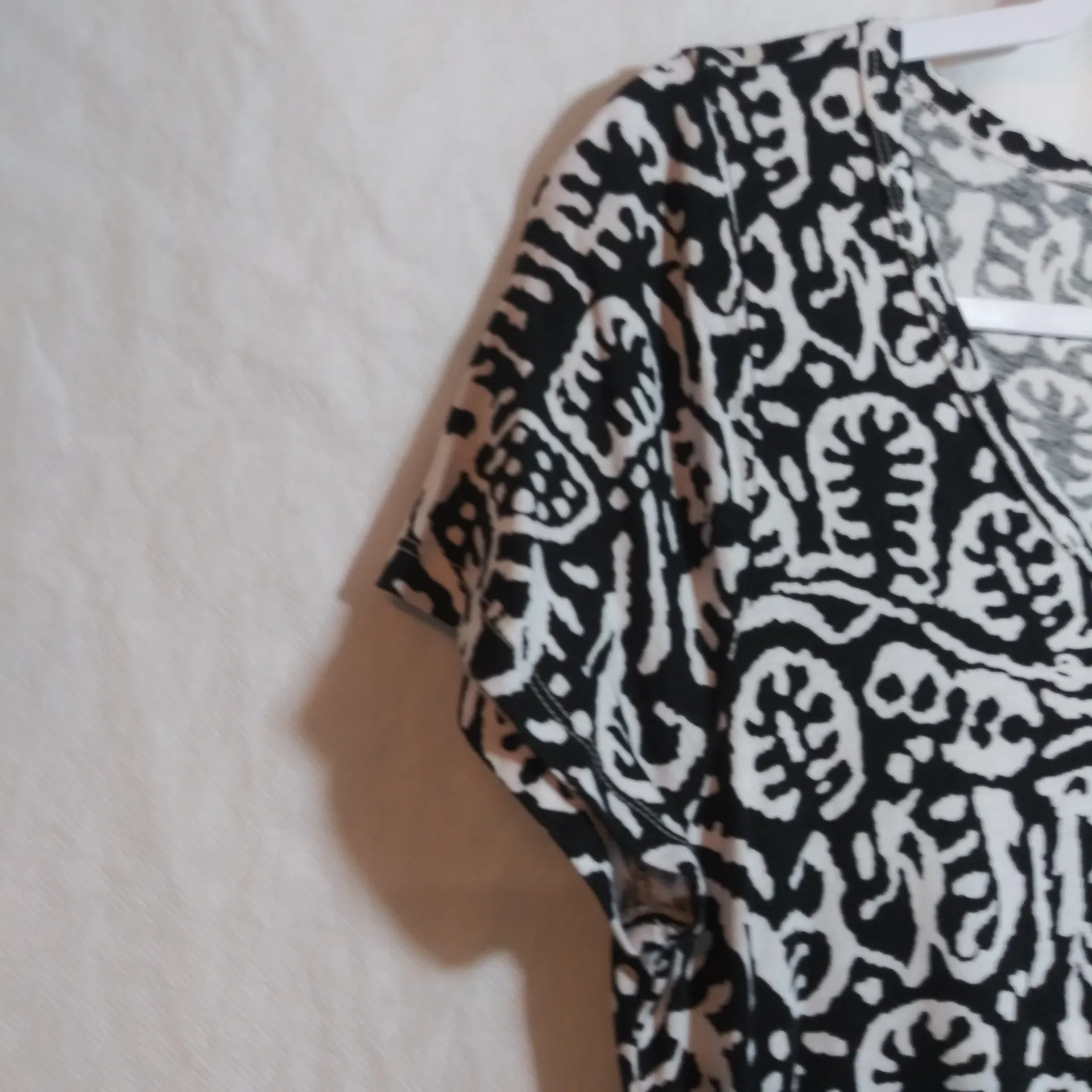 Soft Surroundings Black and White Patterned Short Santiago Gaia Dress Size M - Image 4