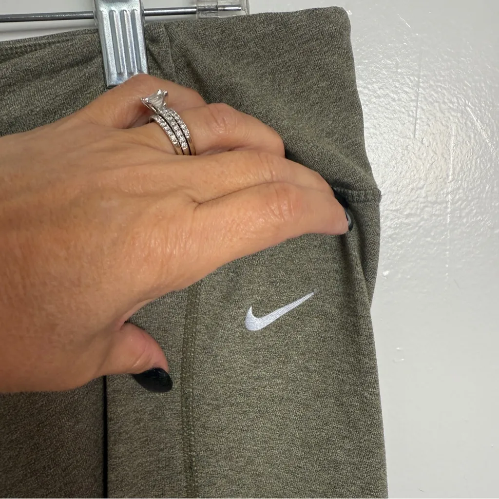 Nike Olive Green Yoga Pants XL Drawstring Ankles - Image 4