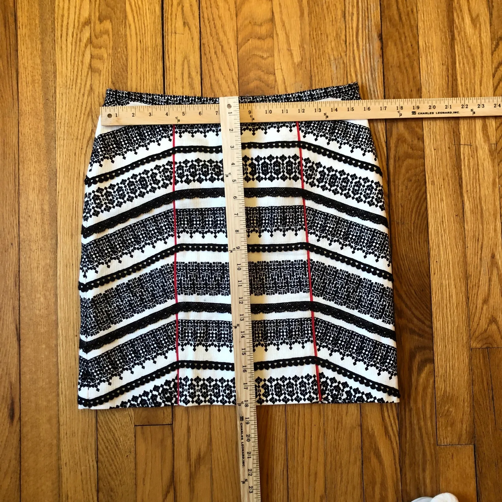 Anthropologie Tabitha NWOT Black White Fair Isle Geo Print Pencil Skirt Size 8P - Image 3