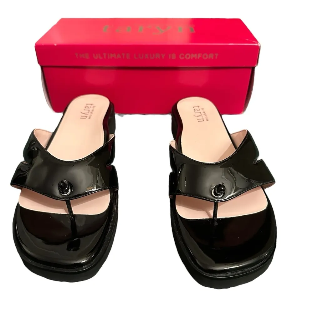 Taryn by Taryn Rose Trista Black Patent Leather Thong Slip-On Sandals Size 9.5 - Image 3