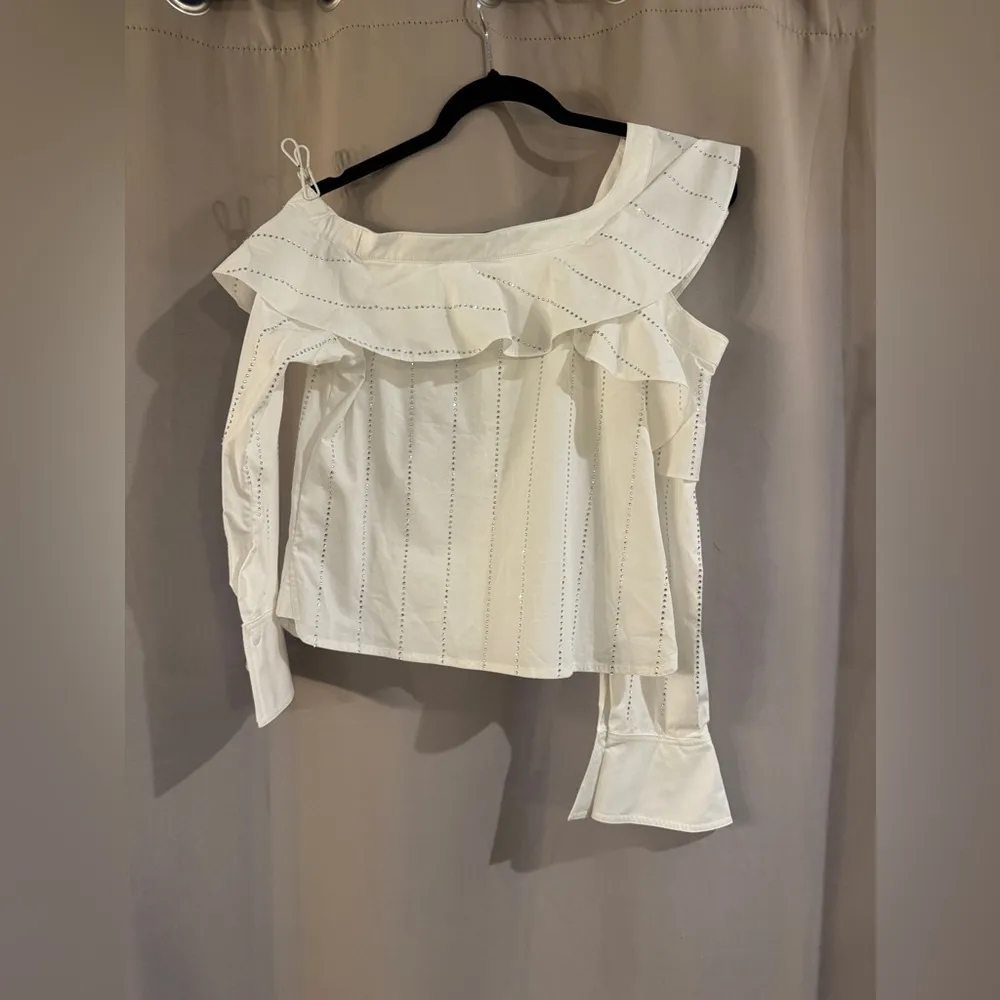 Zhang White Off-Shoulder Women's Top - Image 3