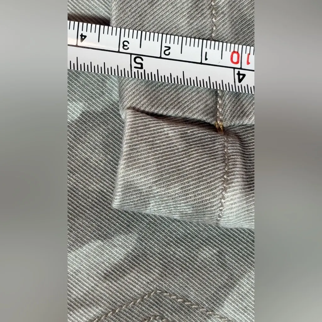 SPANX Women's‎ Camouflage Cargo 5 Inch Shorts Size Large EUC - Image 7