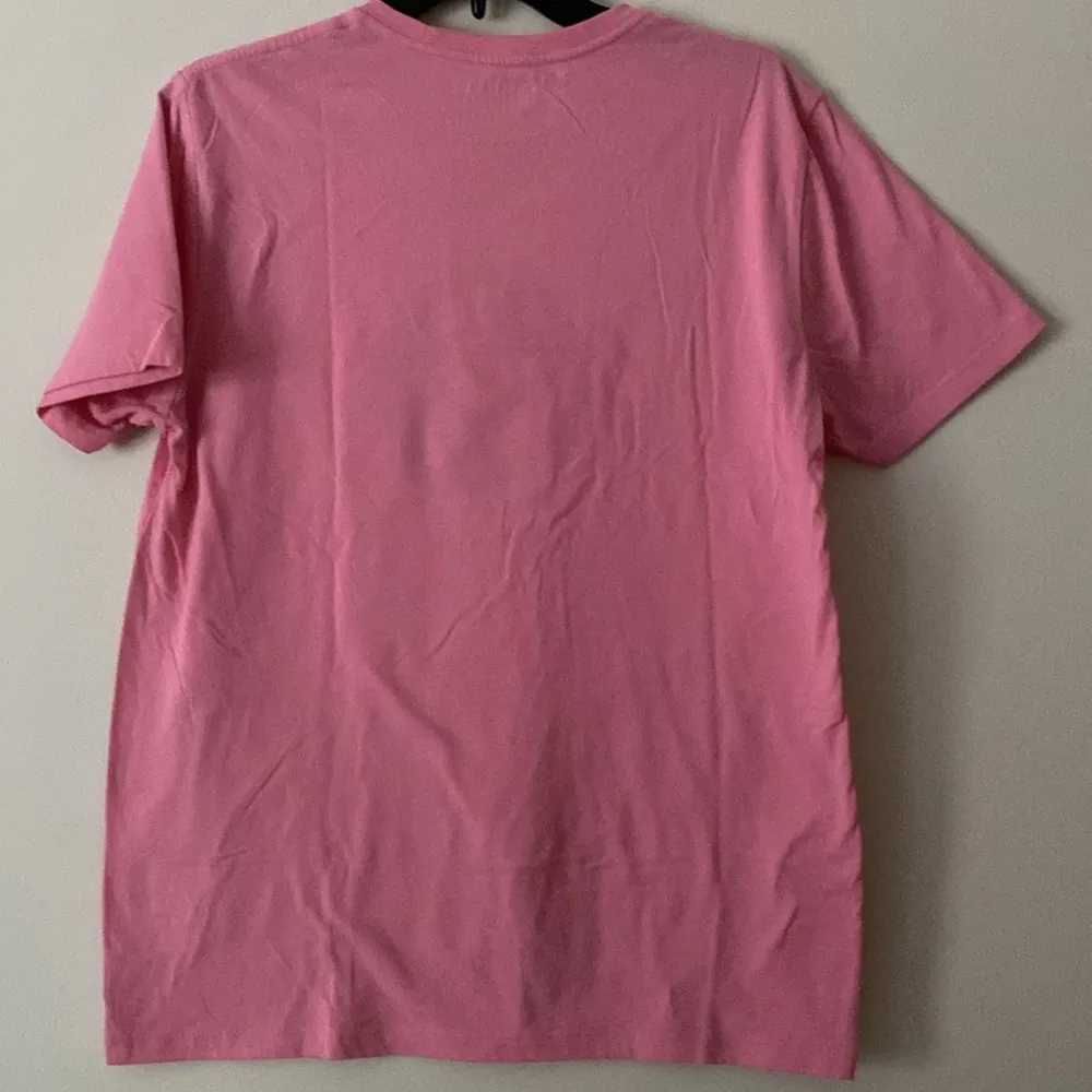 Women’s  vinyl record fresh beats pink T-shirt short sleeve medium - Image 2