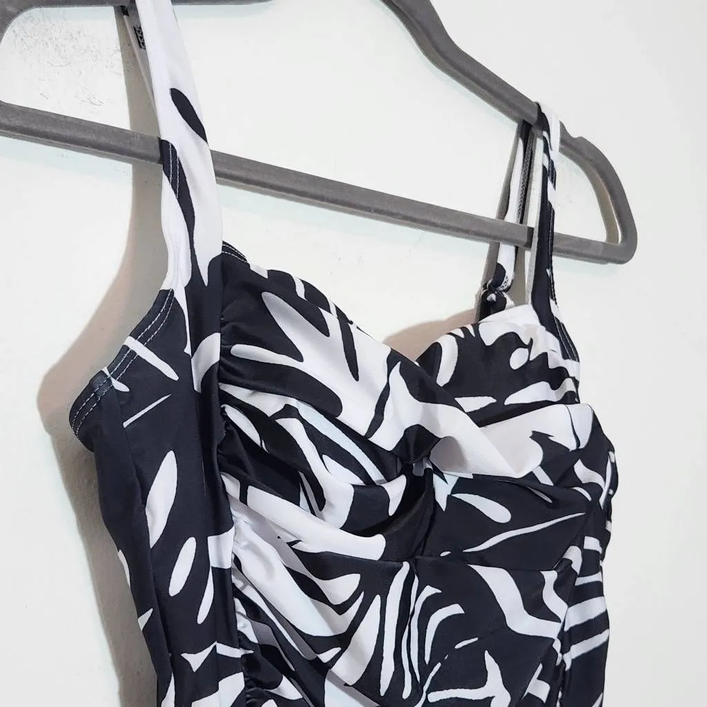 Ekouaer Black and White Tropical Print Ruched One-Piece Swimsuit NWT Size Large - Image 4